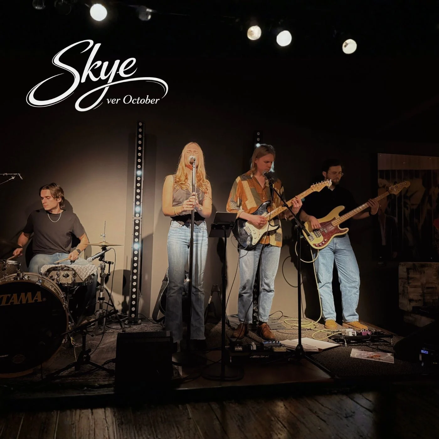 Musikgruppen Skye over October